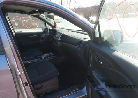 2019 Honda Passport Sport z USA, uszkodzony, nr VIN 5FNYF8H20KB022784